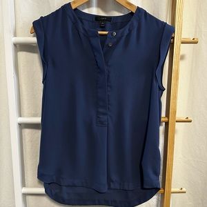 J. Crew - 4 Petite sleeveless popover blouse, collarless, machine washable, blue